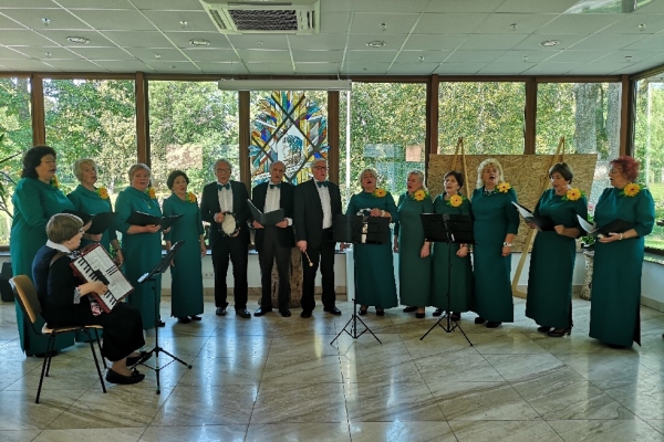 0001_210913-rpl-likenai_cov_1666589334-aab9825bf8aad9cd5092130292d2df9e.jpg