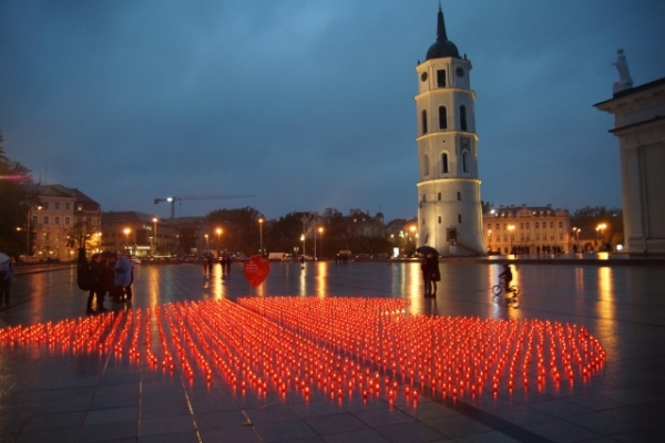 0001_zvakutes-donorams-pagerbti-vilnius-foto-sigitas-aukstuolis_1665138275-8fa3c8fb39b02f3ab1ba8eb2f58f326e.JPG