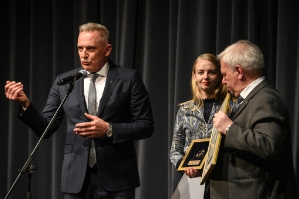 0002_s-gailiunas-sveikinimas-3_1651663003-a479f412708d272a3f59354bc03a697e.jpg