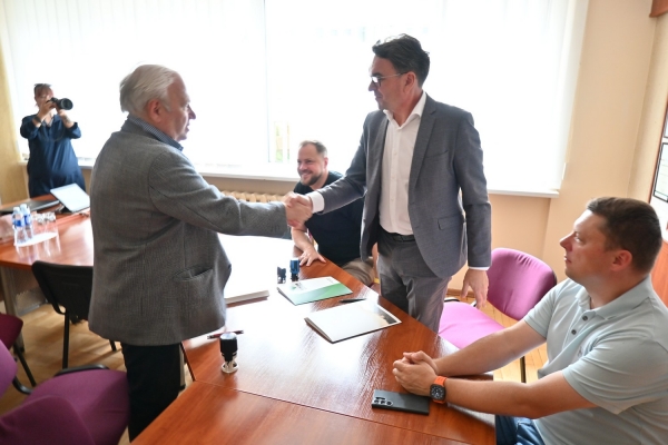 0003_sutarties-pasirasymas-2_1721996991-771698f74779e81a44df4927d68add74.jpg