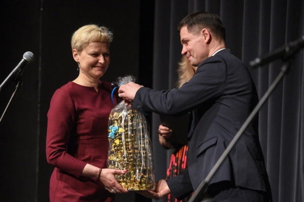 0009_3066_mediku_diena_g_kartanas_1651229962-c24e3c7d7dba5bf3377d77f75881435d.jpg