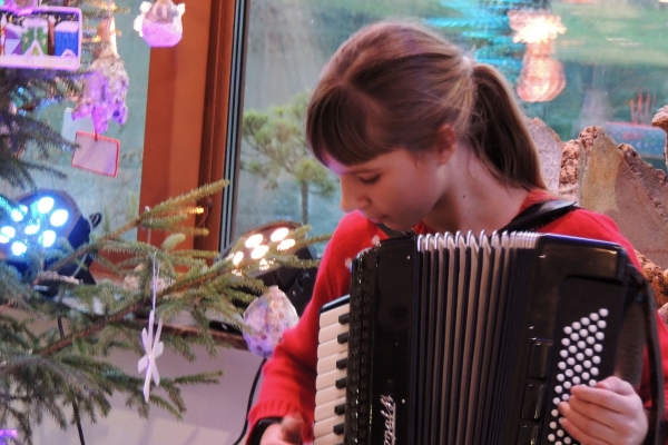 0021_likenai-muzikante01_1576051825-348627965f82267e8850a118b35e83dc.jpg