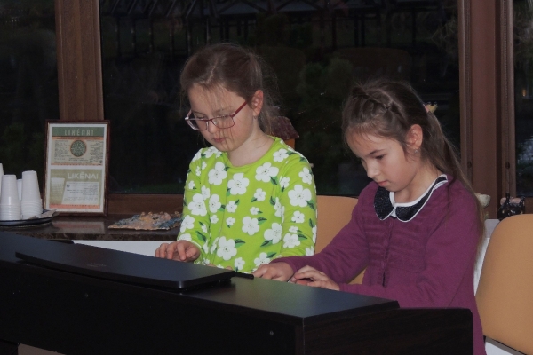 0022_likenai-muzikes02_1576051826-33a15cc3d63913ce69a02f65c19ac611.jpg