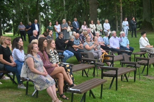 0035_2023-08-25-likenams-85-eri-35_1692977437-8fea490bfa52cad75708729ca86fe517.jpg