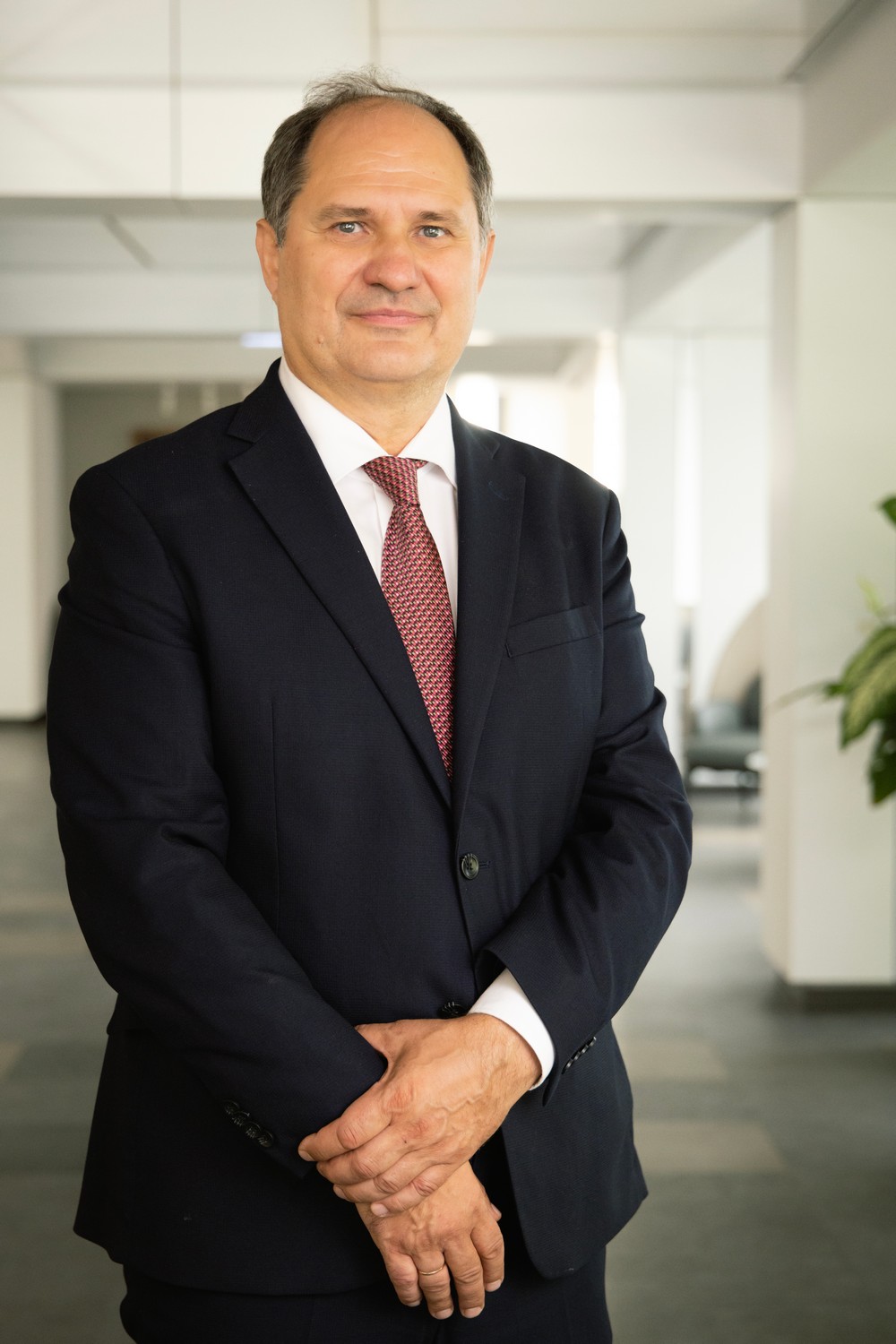 Dr. Darius Kriukas